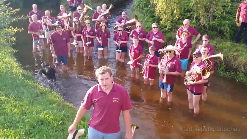 Cold Water Challenge 2014 - Trachtenkapelle Harmanschlag